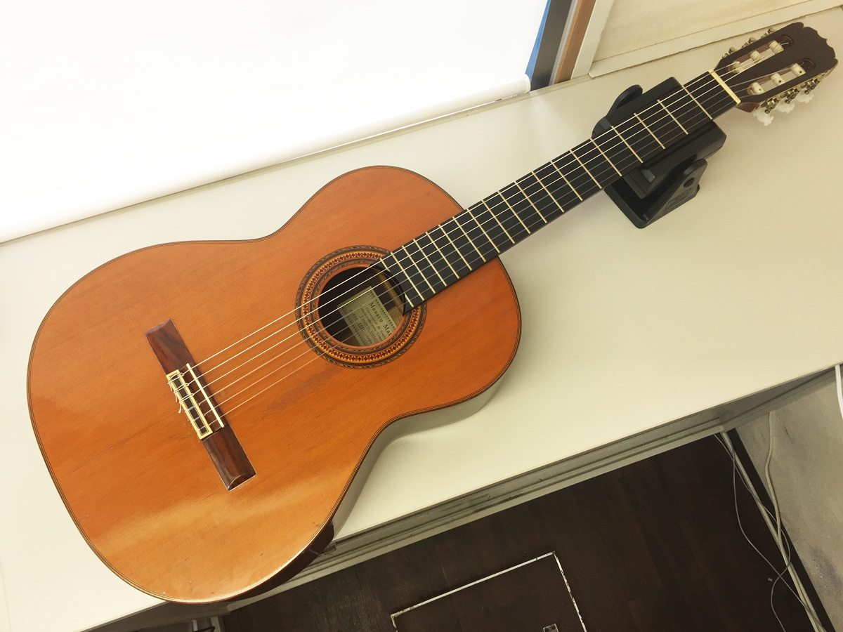 東京都江東区のお客様より中古クラシックギター「阿部ガットギター AG6F」を買取させていただきました。 - 神奈川県で中古楽器を高く売るならパプリカ買取